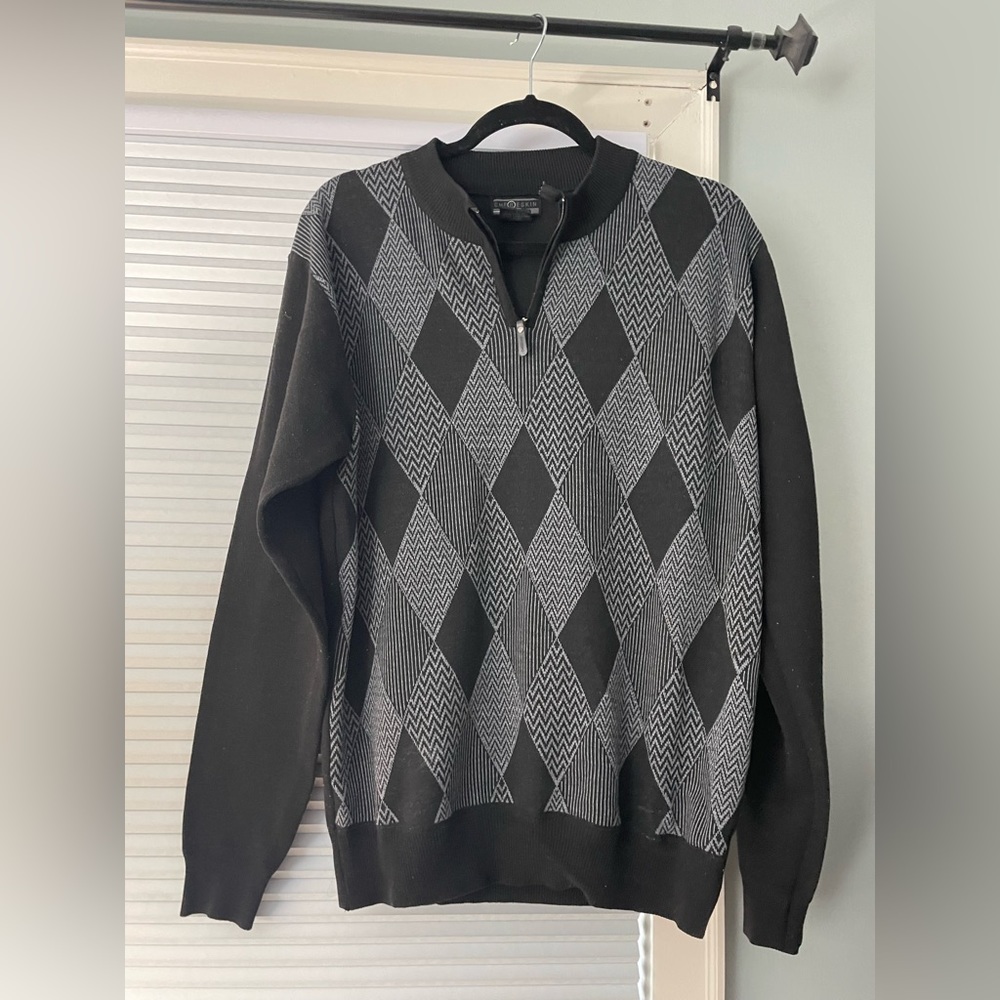 Men’s XL black and grey zip up pullover